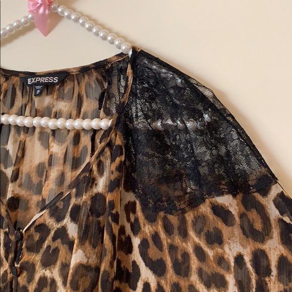 Express leopard top - Picture 2 of 5